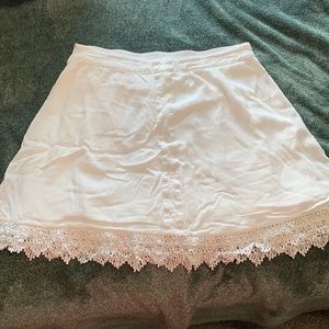 Maurice’s large linen mini skirt